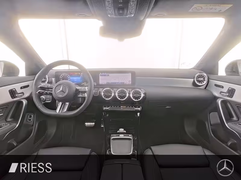 Mercedes-Benz CLA 250 e AMG NIGHT LEDER DISTRO 360 PANO KEYLES CLA 250 - Bild 7