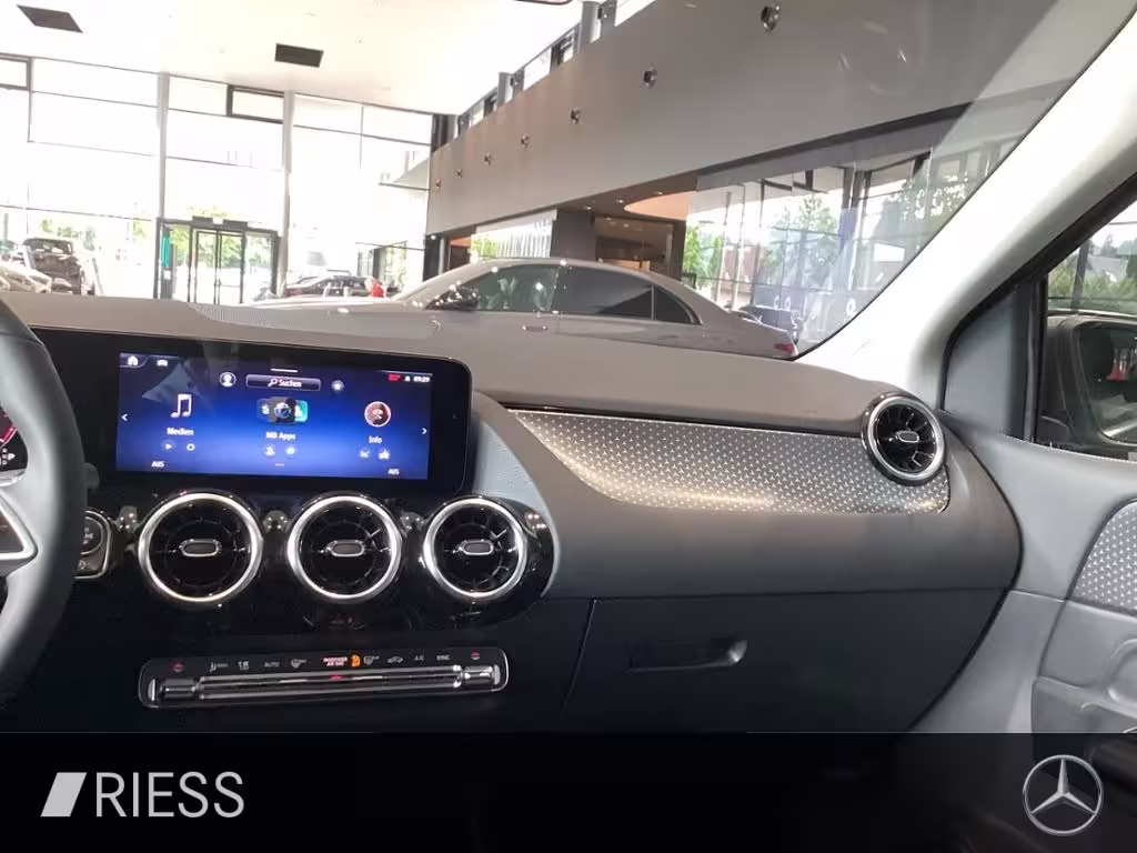 Mercedes-Benz B 180 PROGRESSIVE RFK NAVI SPOR PARK B 180 - Bild 11