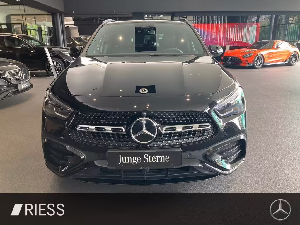 Mercedes-Benz GLA 200 AMG ADV+ KEYLESS 360 AMBI MULTI NIGHT GLA 200 - Bild 3