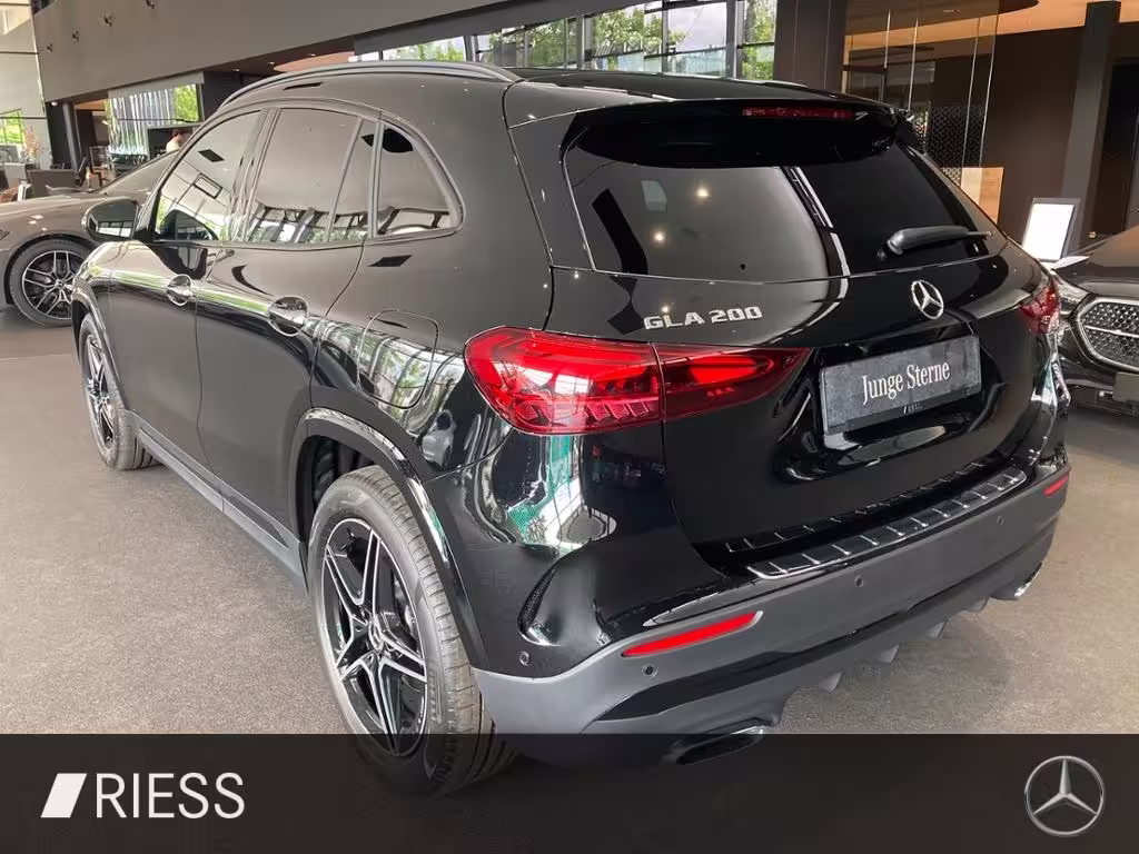Mercedes-Benz GLA 200 AMG ADV+ KEYLESS 360 AMBI MULTI NIGHT GLA 200 - Bild 5