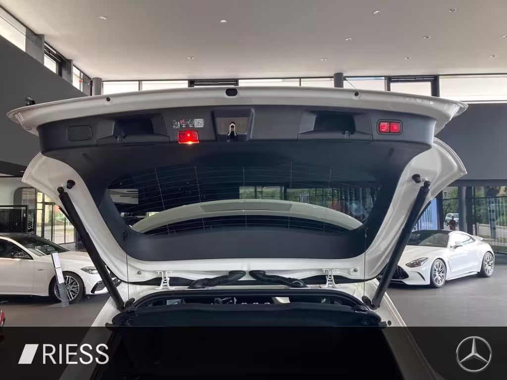 Mercedes-Benz GLA 200 d AMG NIGHT RFK AMBI KEYLESS MULTI SPORT GLA 200 - Bild 18