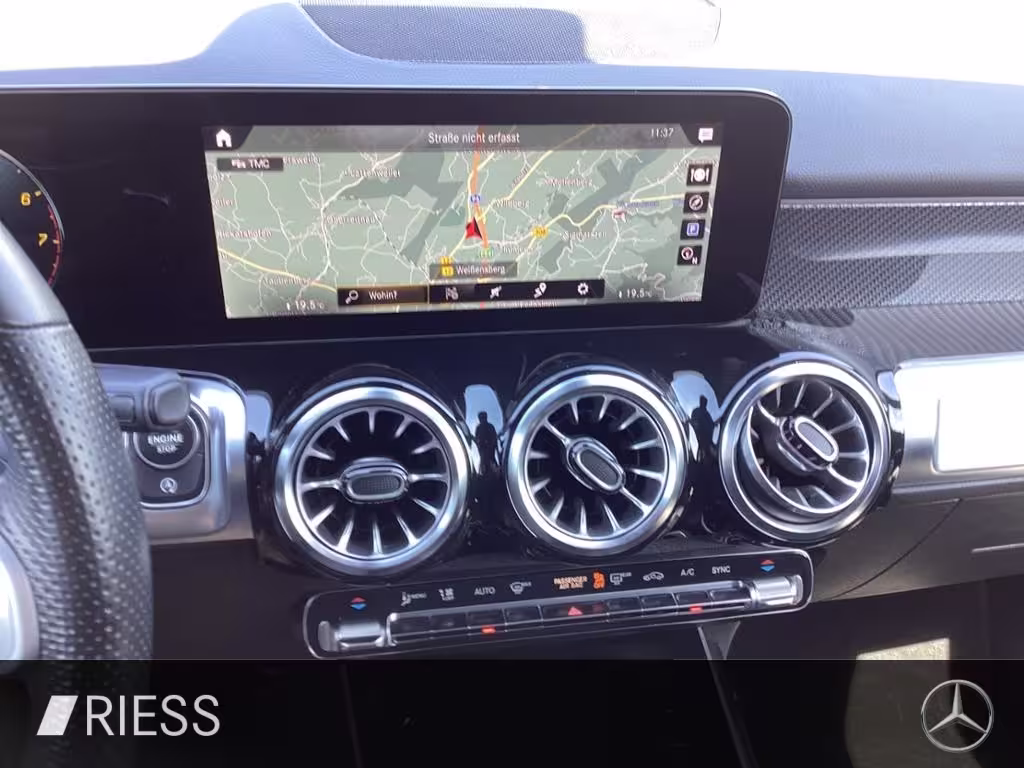 Mercedes-Benz GLB 250 4M AMG AHK Distr. LED Navi PDC Keyless GLB 250 - Bild 15