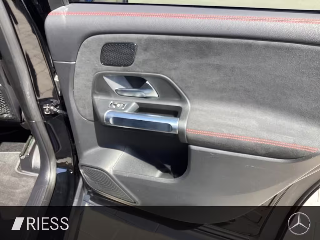 Mercedes-Benz GLB 250 4M AMG AHK Distr. LED Navi PDC Keyless GLB 250 - Bild 20