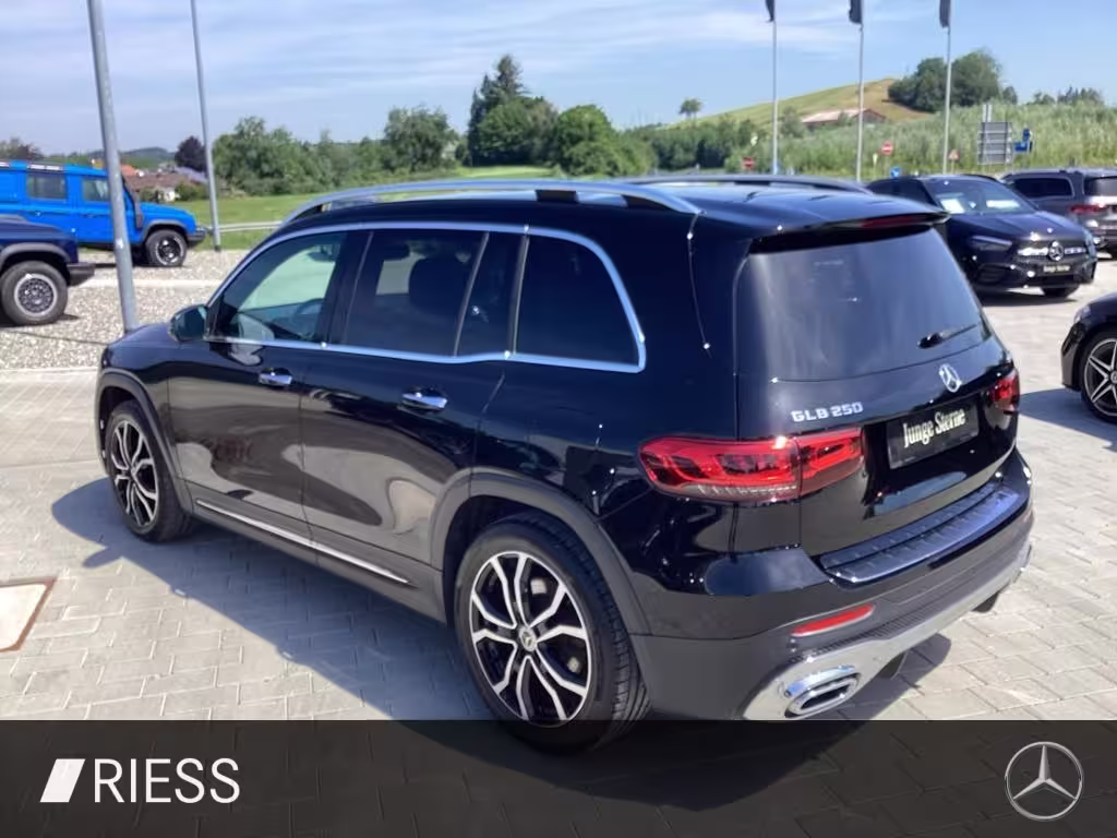 Mercedes-Benz GLB 250 4M AMG AHK Distr. LED Navi PDC Keyless GLB 250 - Bild 6