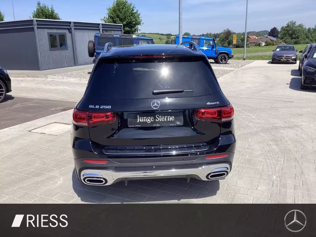 Mercedes-Benz GLB 250 4M AMG AHK Distr. LED Navi PDC Keyless GLB 250 - Bild 7