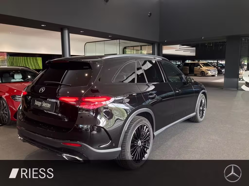 Mercedes-Benz GLC 300 d 4M AMG AHK DISTRO NIGHT PANO FAHRASSIS GLC 300 - Bild 8