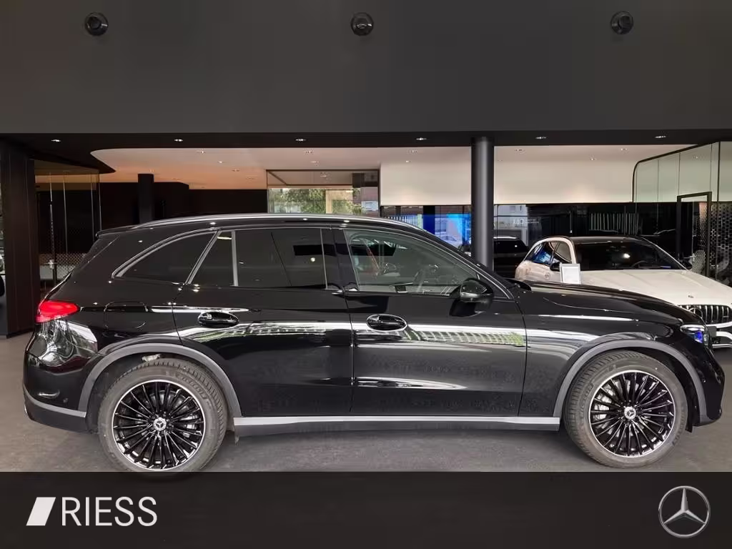 Mercedes-Benz GLC 300 d 4M AMG AHK DISTRO NIGHT PANO FAHRASSIS GLC 300 - Bild 9