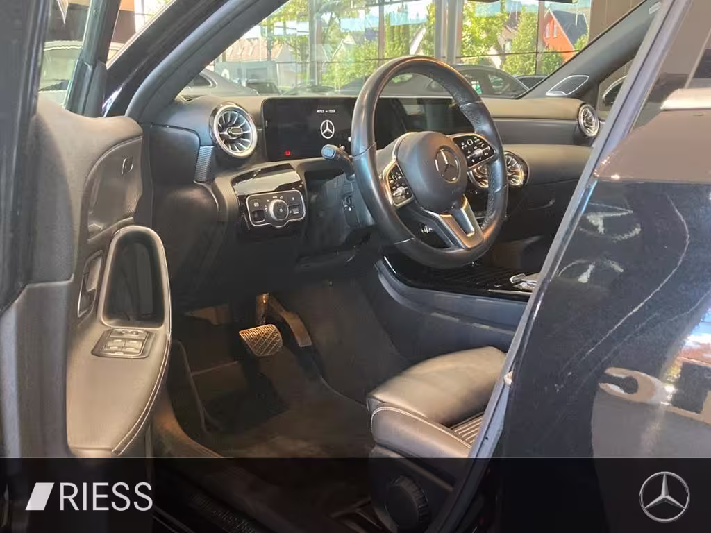 Mercedes-Benz A 250 e Limo Progressive Ambiente AHK Head-up Ke A 250 - Bild 8