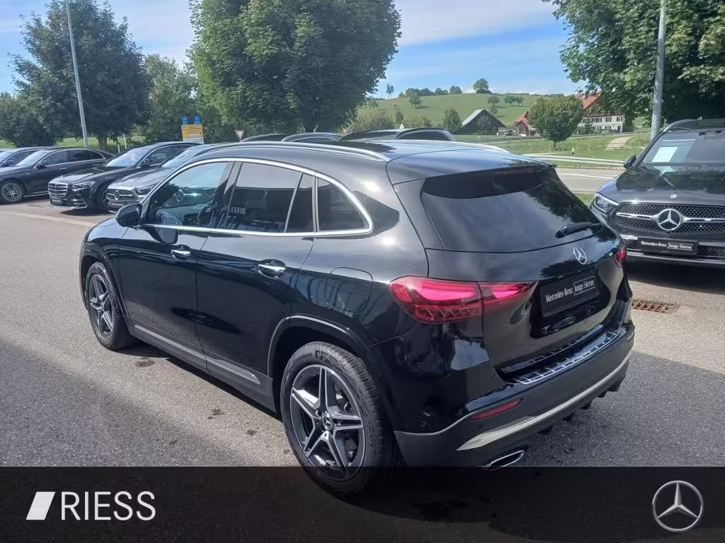 Mercedes-Benz GLA 220 4M AMG+Offroad+Kamera+PTS+LED+Navi+Ambi. GLA 220 - Bild 15