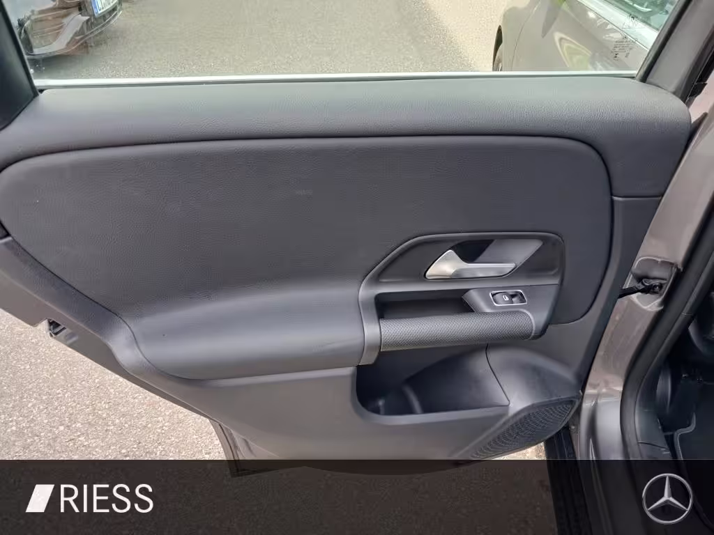 Mercedes-Benz B 180 d Fahrass.P+Navi+Kamera+LED+Spiegel-P+PTS B 180 - Bild 12