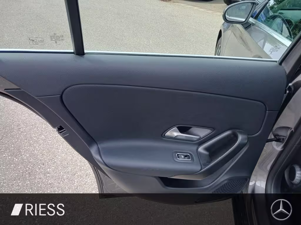 Mercedes-Benz A 180 d Advanced+Fahrass.P+Kamera+PTS+Navi+LED A 180 - Bild 13