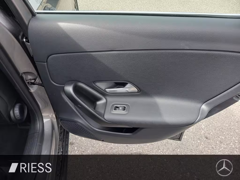 Mercedes-Benz A 180 d Advanced+Fahrass.P+Kamera+PTS+Navi+LED A 180 - Bild 20