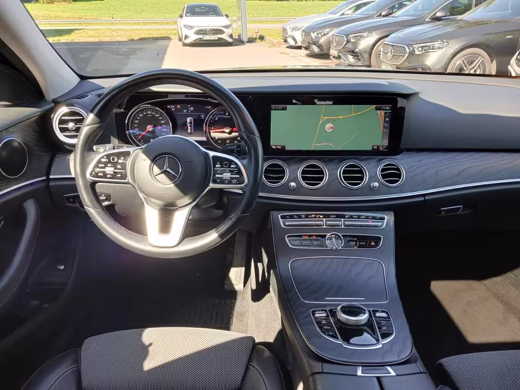 Mercedes-Benz E 220 d T 4M Avantg.+Night+SHD+Kamera+Navi+LED E 220 - Bild 11