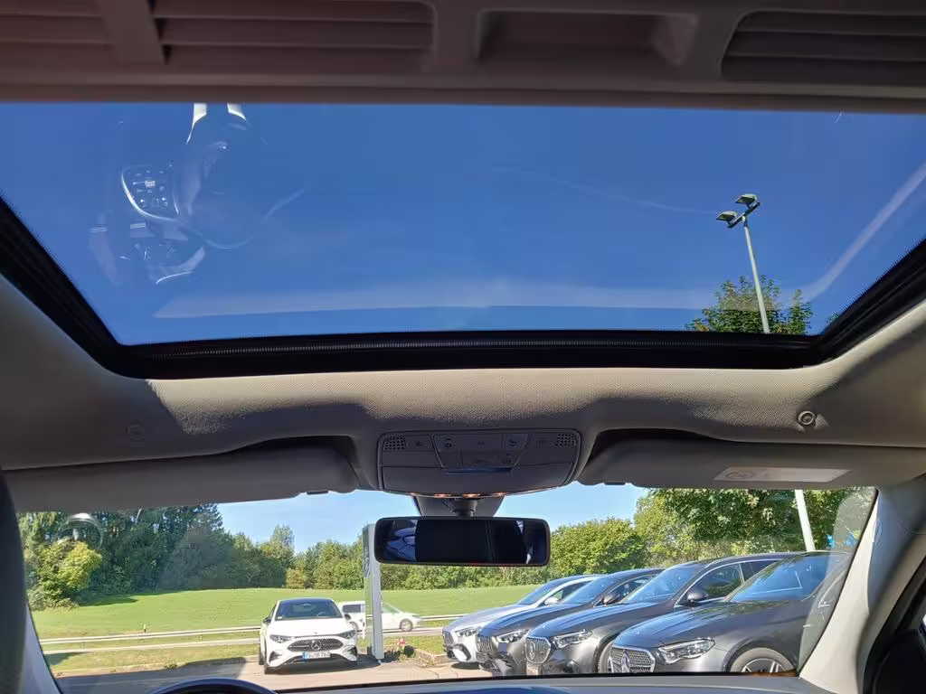 Mercedes-Benz E 220 d T 4M Avantg.+Night+SHD+Kamera+Navi+LED E 220 - Bild 12