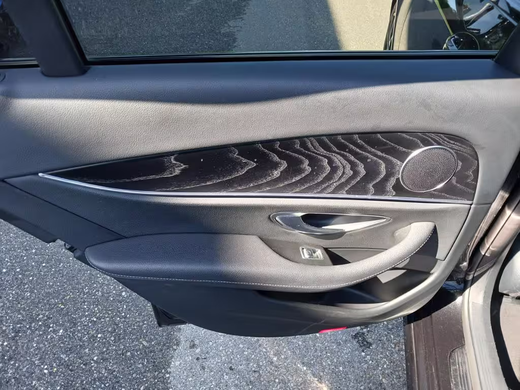 Mercedes-Benz E 220 d T 4M Avantg.+Night+SHD+Kamera+Navi+LED E 220 - Bild 13