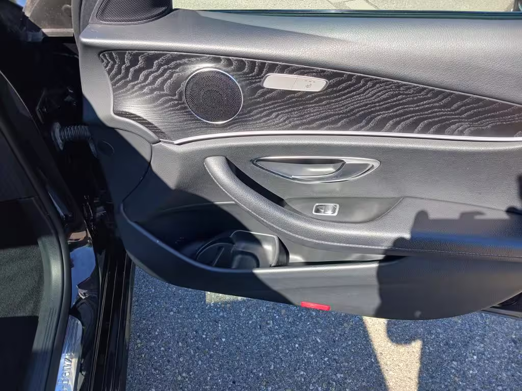 Mercedes-Benz E 220 d T 4M Avantg.+Night+SHD+Kamera+Navi+LED E 220 - Bild 21
