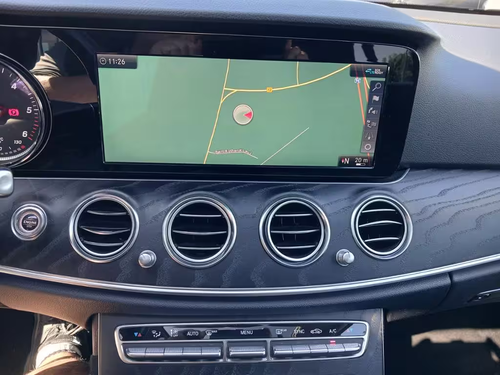 Mercedes-Benz E 220 d T 4M Avantg.+Night+SHD+Kamera+Navi+LED E 220 - Bild 9