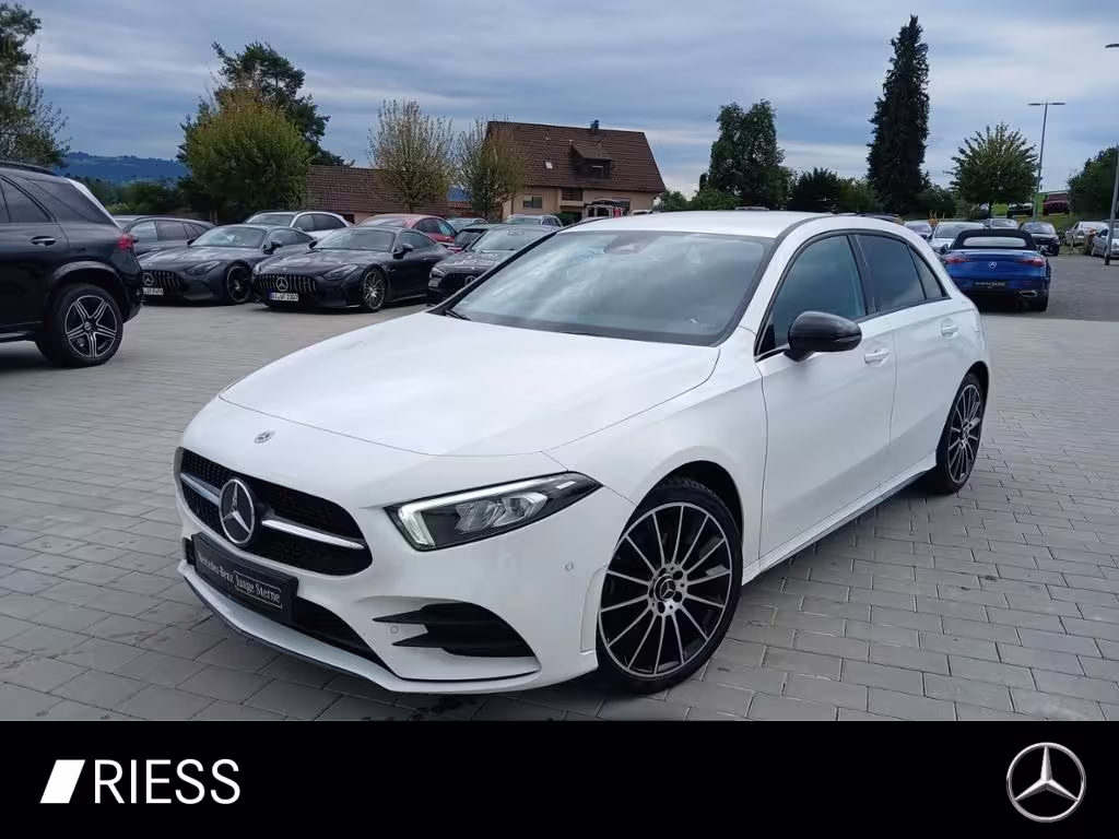 Mercedes-Benz A 250 e  AMG+Night+Kamera+PTS+LED+Navi+Ambiente