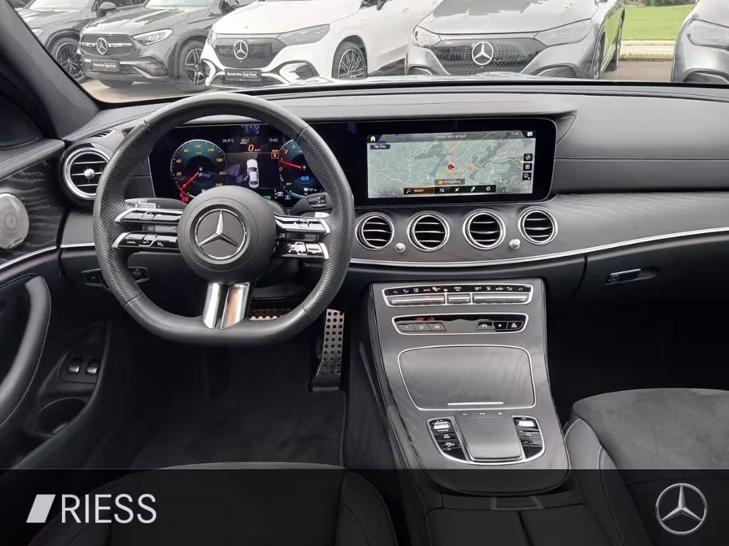 Mercedes-Benz E 300 e 4M AMG+Night+FahrassP+Pano+Multib+AHK+SH E 300 - Bild 12