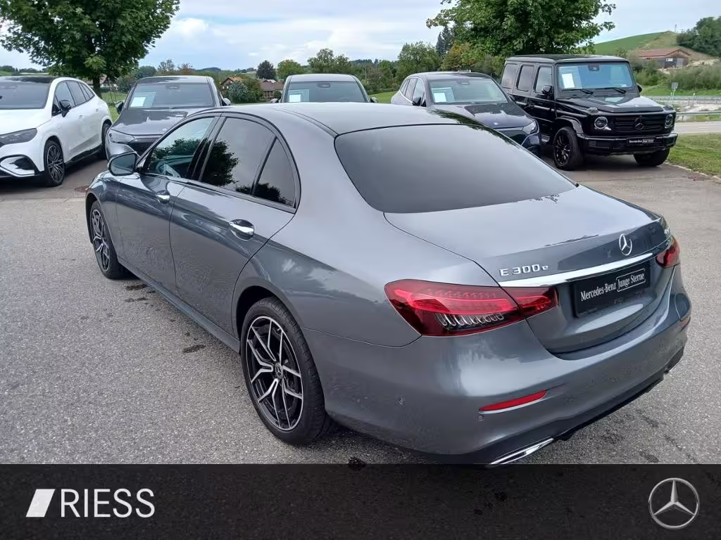 Mercedes-Benz E 300 e 4M AMG+Night+FahrassP+Pano+Multib+AHK+SH E 300 - Bild 17