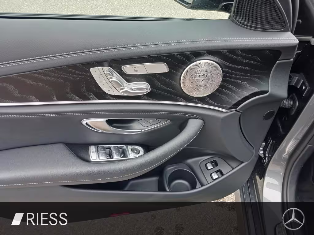 Mercedes-Benz E 300 e 4M AMG+Night+FahrassP+Pano+Multib+AHK+SH E 300 - Bild 6