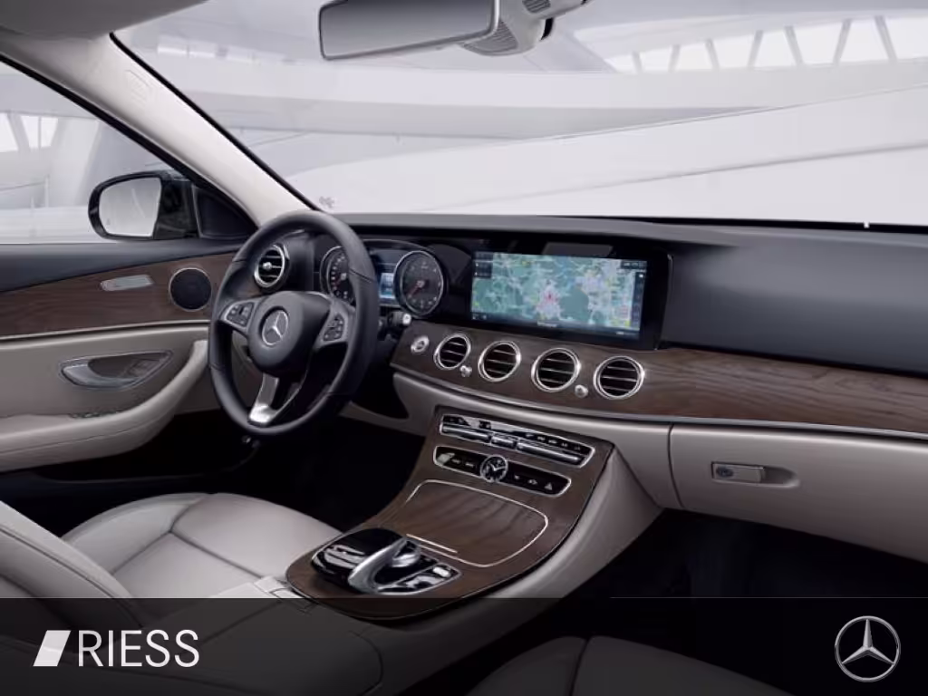 Mercedes-Benz E 220 d T PANO+AHK+Distronic+Comand+LED+Rückfahr E 220 - Bild 14