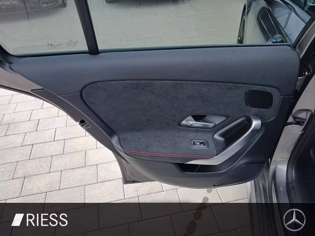 Mercedes-Benz A 180 AMG Prem. Night Multib.Navi LED PDC Kamera A 180 - Bild 12