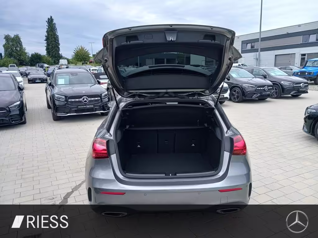 Mercedes-Benz A 180 AMG Prem. Night Multib.Navi LED PDC Kamera A 180 - Bild 16