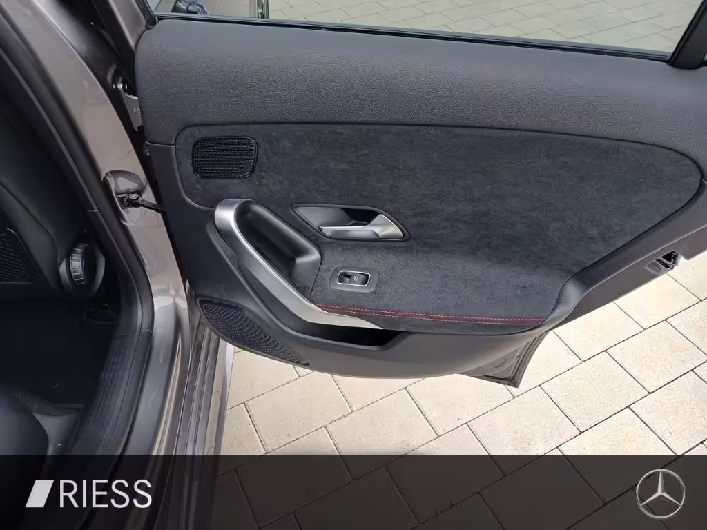 Mercedes-Benz A 180 AMG Prem. Night Multib.Navi LED PDC Kamera A 180 - Bild 19
