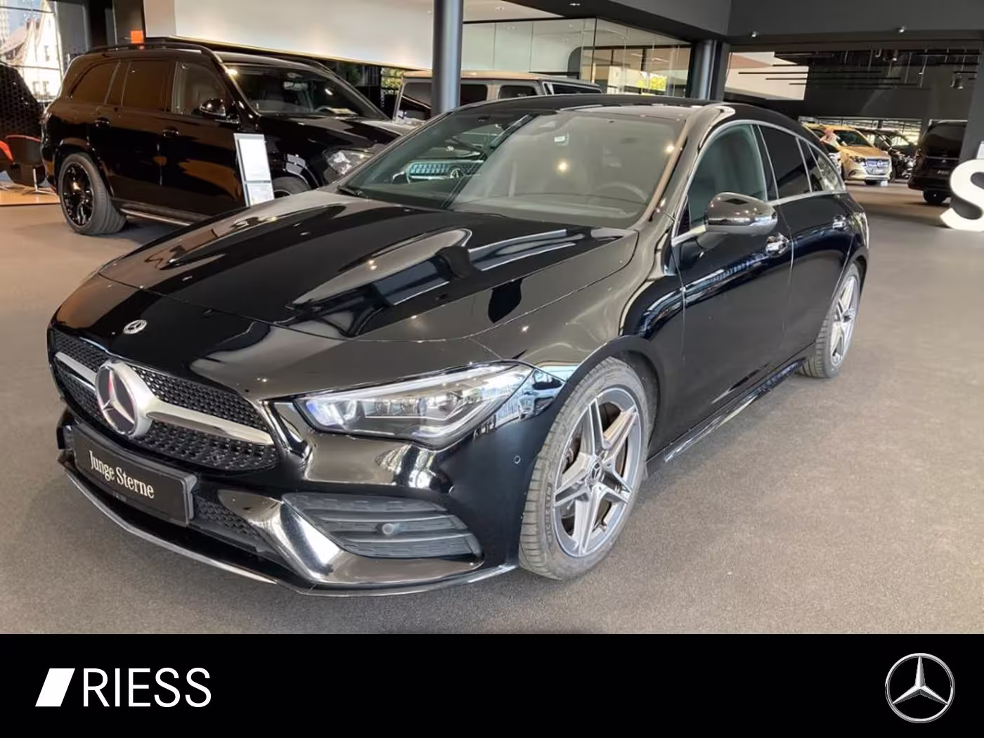 Mercedes-Benz CLA 220 d AMG HUD 360