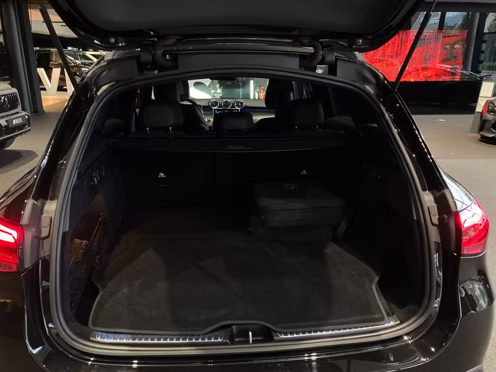 Mercedes-Benz GLC 300 de 4M AMG AHK PANO 360 DISTRO MEMO AMBI GLC 300 - Bild 18