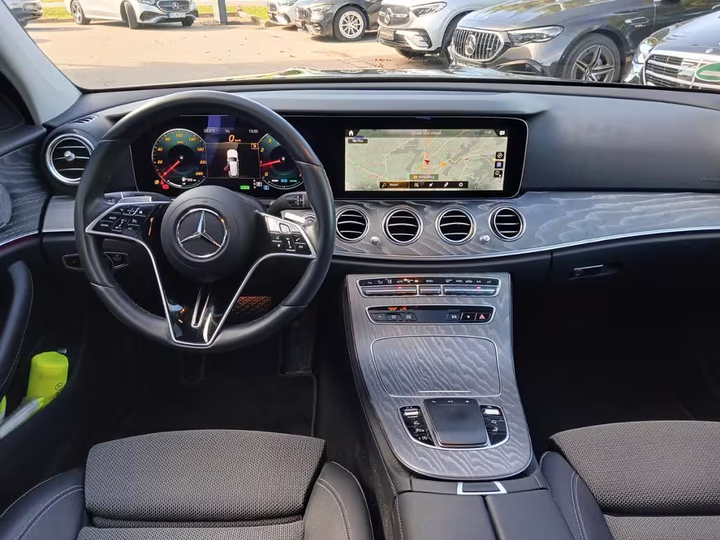 Mercedes-Benz E 200 T 4M AMG+AHK+Kamera+SHD+PTS+Burmester+SH E 200 - Bild 12