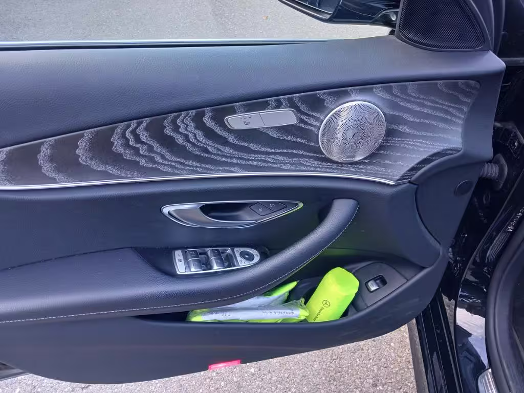Mercedes-Benz E 200 T 4M AMG+AHK+Kamera+SHD+PTS+Burmester+SH E 200 - Bild 6