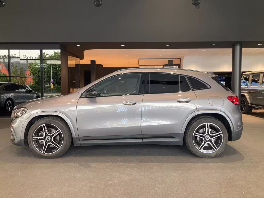 Mercedes-Benz GLA 220 d 4MATIC ACC AHK AUT Fernlichtass. Kam. GLA 220 - Bild 4