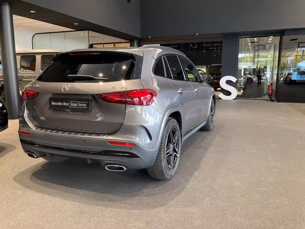 Mercedes-Benz GLA 220 d 4MATIC ACC AHK AUT Fernlichtass. Kam. GLA 220 - Bild 6