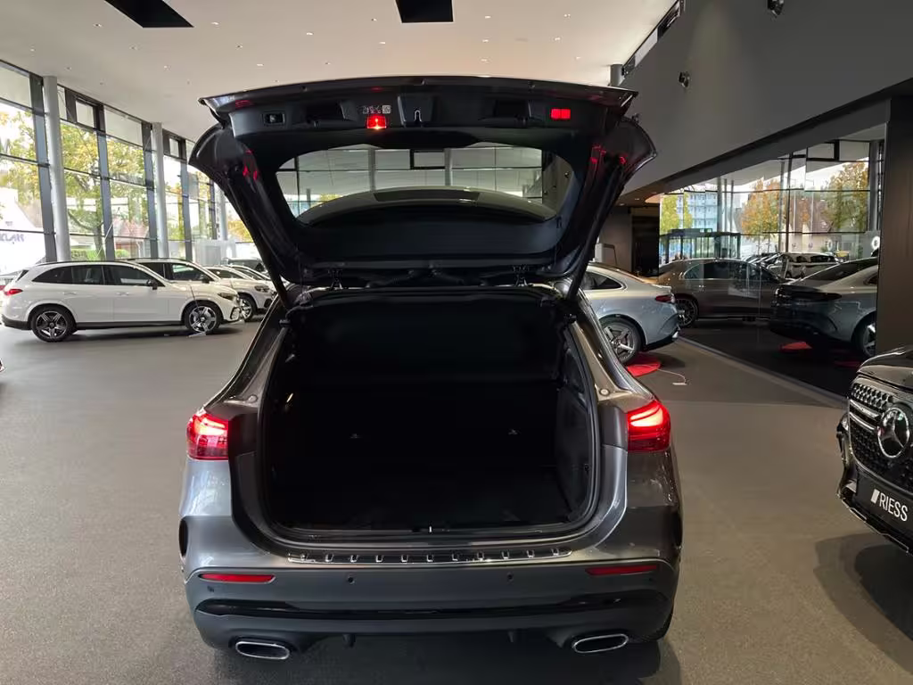 Mercedes-Benz GLA 220 d 4MATIC ACC AHK AUT Fernlichtass. Kam. GLA 220 - Bild 9