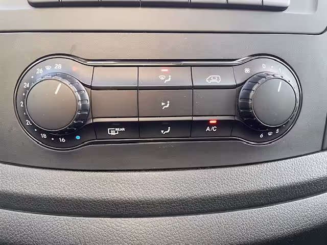 Mercedes-Benz Vito 114 CDI TOURER/EXTRALANG/AUTOMATIK/KAMERA/KLIMA/SHZ/TEMPOMAT - Bild 12