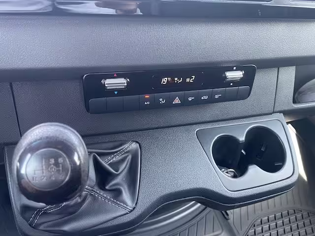 Mercedes-Benz Sprinter 315 CDI KA/L2H1/REGALAUSBAU/MBUX/AHK3,5T/KLIMA/TEMPOMAT Sprinter - Bild 16