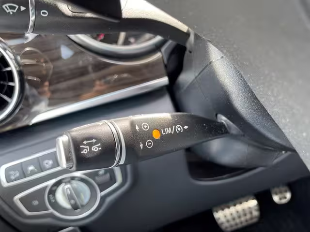 Mercedes-Benz V 250 d 4MATIC/RS3430/AMG/DISTRONIC/LEDER/DAB/360°/8-SITZER V 250 - Bild 18