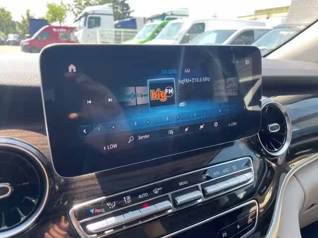 Mercedes-Benz Marco Polo 300 d 4MATIC/AMG/EASY-UP/MBUX/DISTRONIC/STANDHZG/360°/LED V 300 - Bild 20