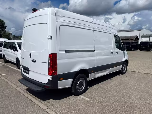 Mercedes-Benz Sprinter 317 CDI KA/L2H2/AUTOMATIK/MBUX/KAMERA/KLIMA/SHZ/TEMPOMAT Sprinter - Bild 4
