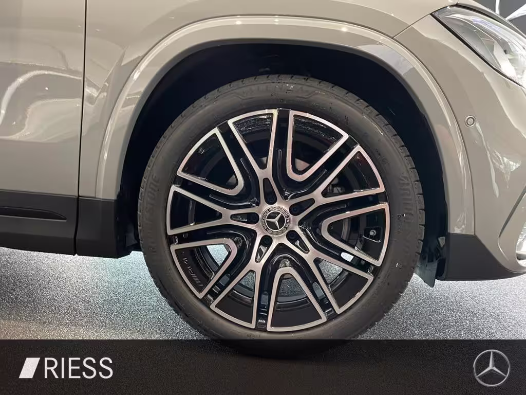 Mercedes-Benz GLA 200 AMG+PANO+AHK+MULTIBEAM+TOTWKL+KEYL+360°+ GLA 200 - Bild 10