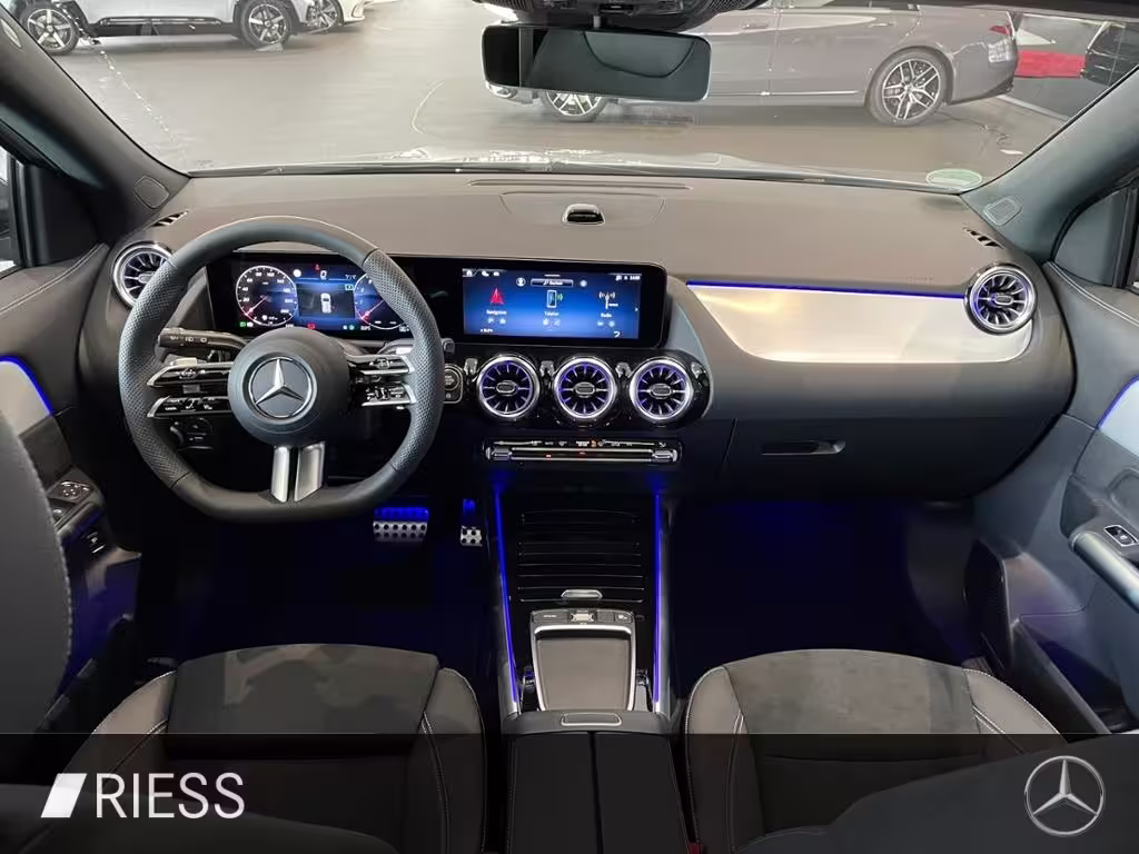 Mercedes-Benz GLA 200 AMG+PANO+AHK+MULTIBEAM+TOTWKL+KEYL+360°+ GLA 200 - Bild 14