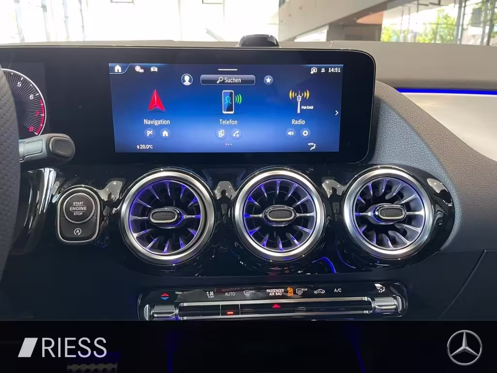 Mercedes-Benz GLA 200 AMG+PANO+AHK+MULTIBEAM+TOTWKL+KEYL+360°+ GLA 200 - Bild 16