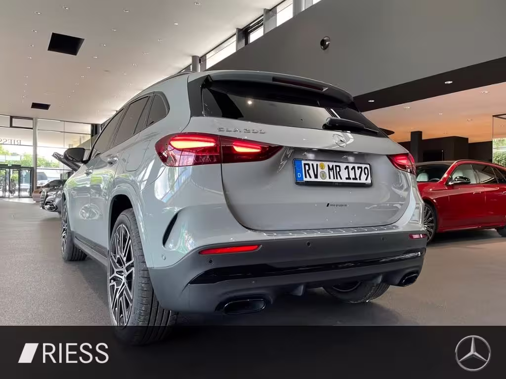 Mercedes-Benz GLA 200 AMG+PANO+AHK+MULTIBEAM+TOTWKL+KEYL+360°+ GLA 200 - Bild 20