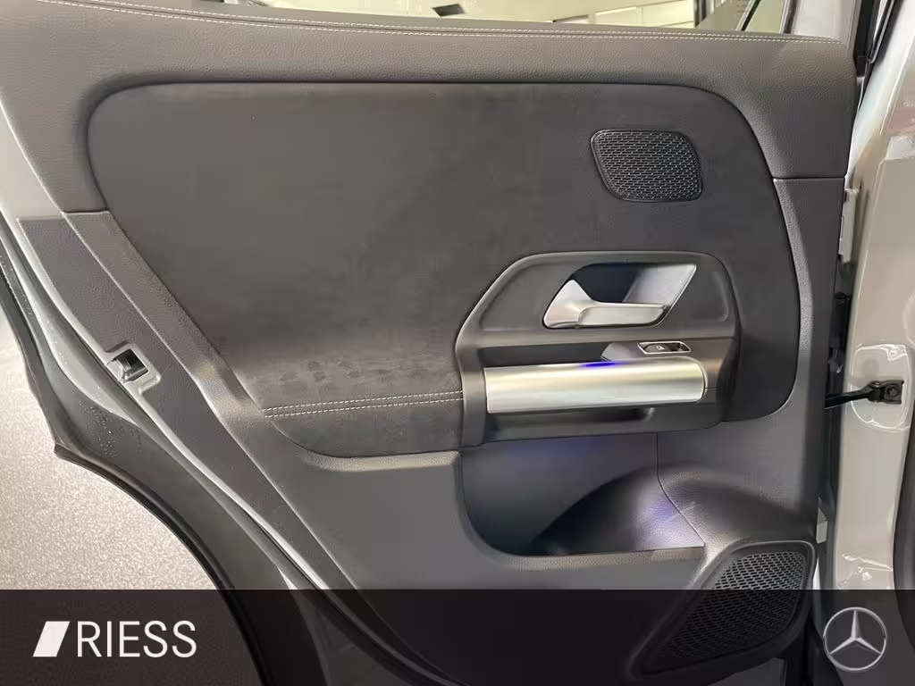 Mercedes-Benz GLA 200 AMG+PANO+AHK+MULTIBEAM+TOTWKL+KEYL+360°+ GLA 200 - Bild 6