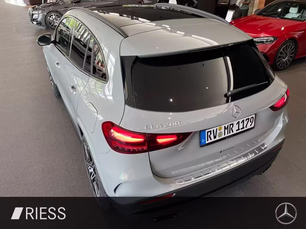 Mercedes-Benz GLA 200 AMG+PANO+AHK+MULTIBEAM+TOTWKL+KEYL+360°+ GLA 200 - Bild 7