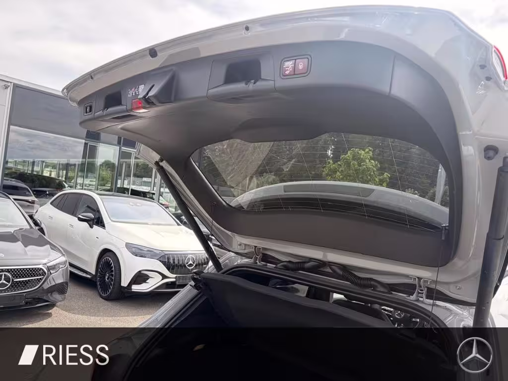 Mercedes-Benz GLA 200 360 ACC AHK AUT DynLicht Fernlichtass. GLA 200 - Bild 10