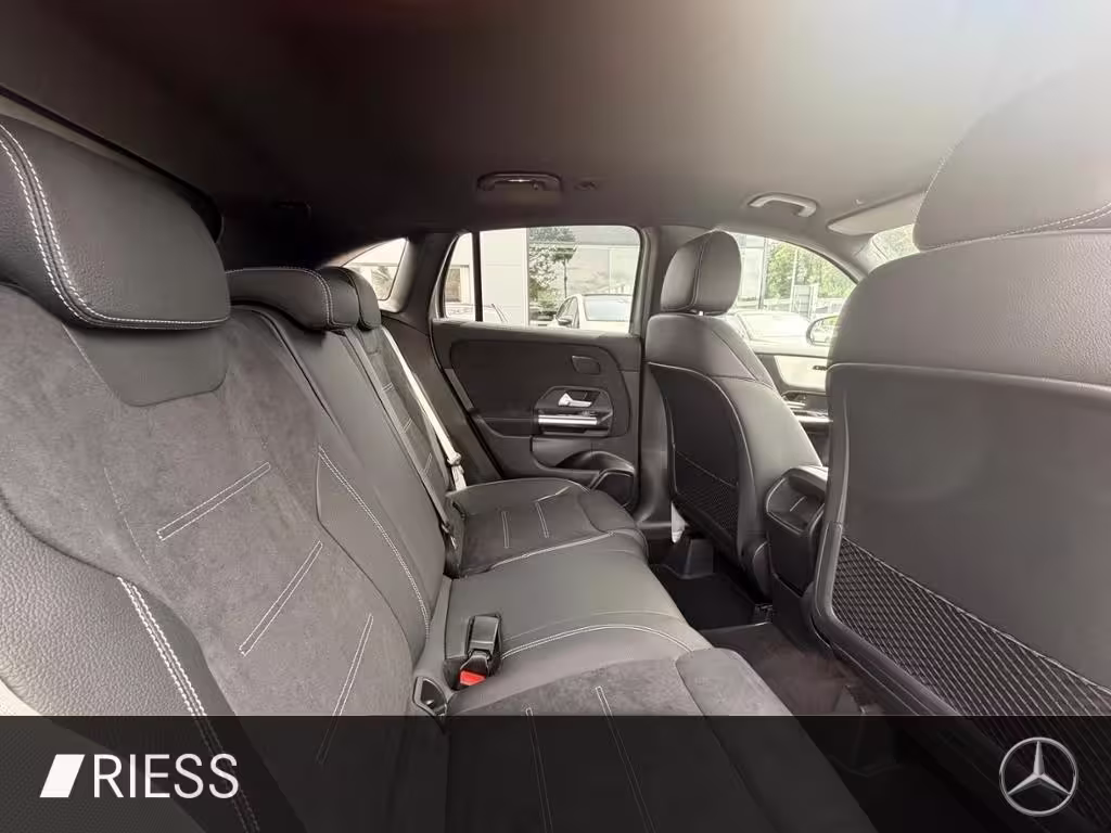 Mercedes-Benz GLA 200 360 ACC AHK AUT DynLicht Fernlichtass. GLA 200 - Bild 12