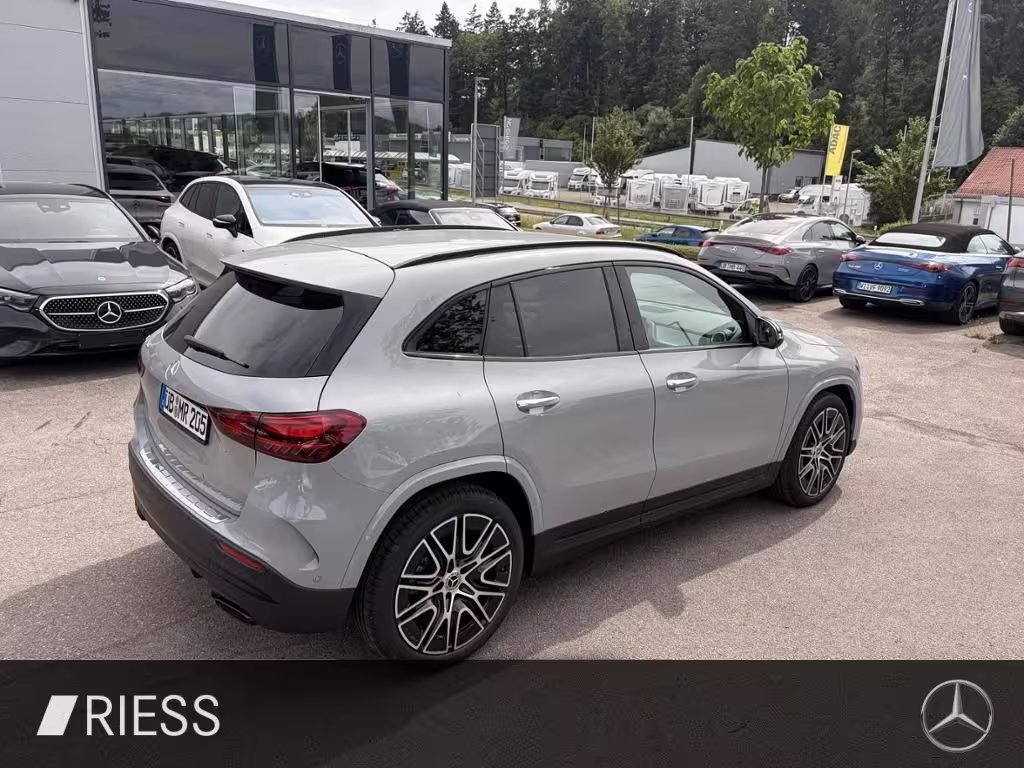 Mercedes-Benz GLA 200 360 ACC AHK AUT DynLicht Fernlichtass. GLA 200 - Bild 17